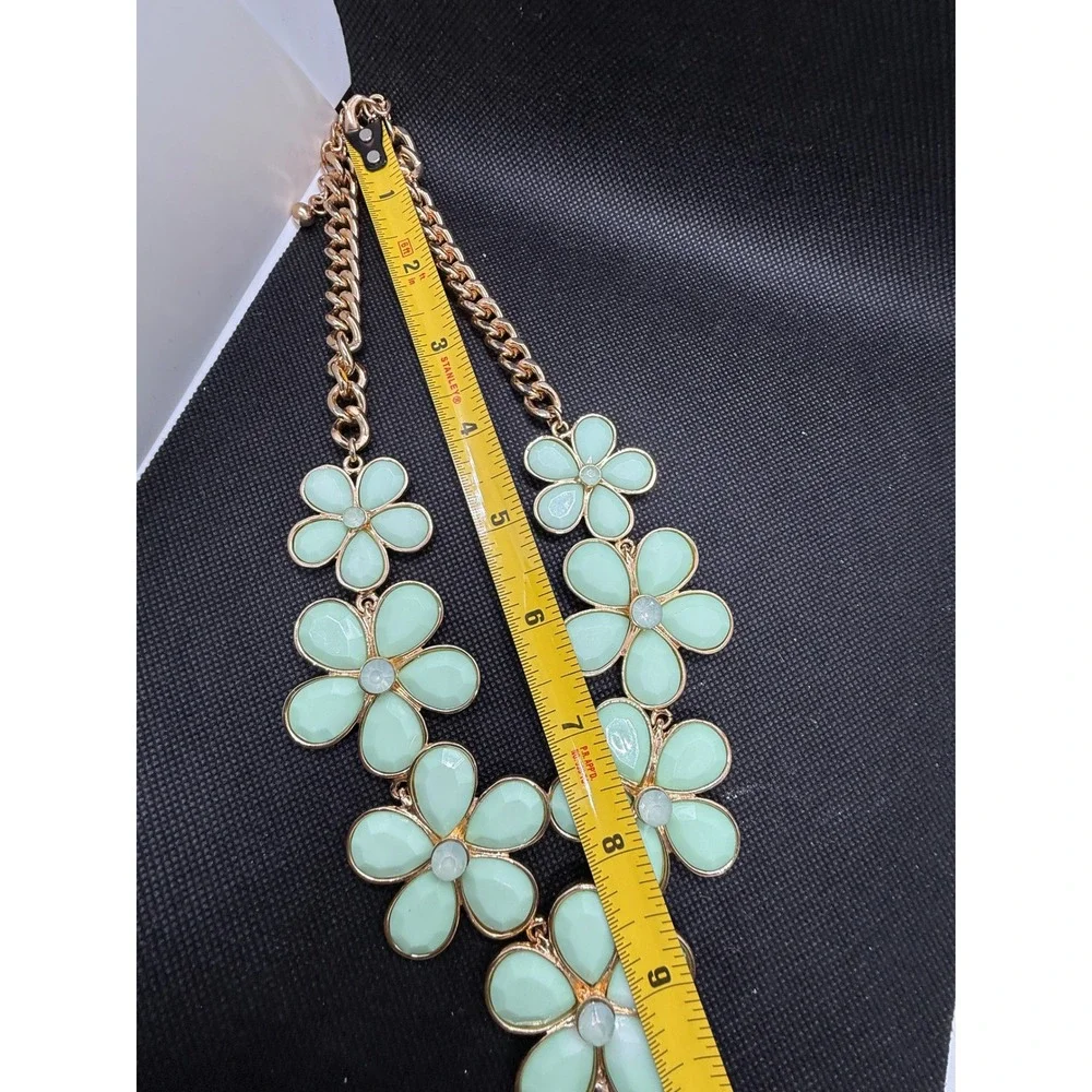 Charming Charlie Mint Green Floral Bib Statement Necklace Gold Tone Teardrop